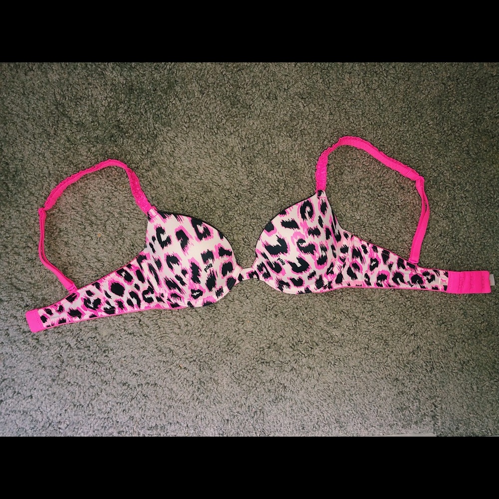VS pink black & neon pink cheetah print bra! (32A)